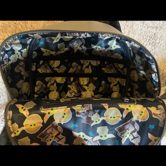 Baby Yoda Backpack and Matching Lunch Bag - Picture 4 of 11